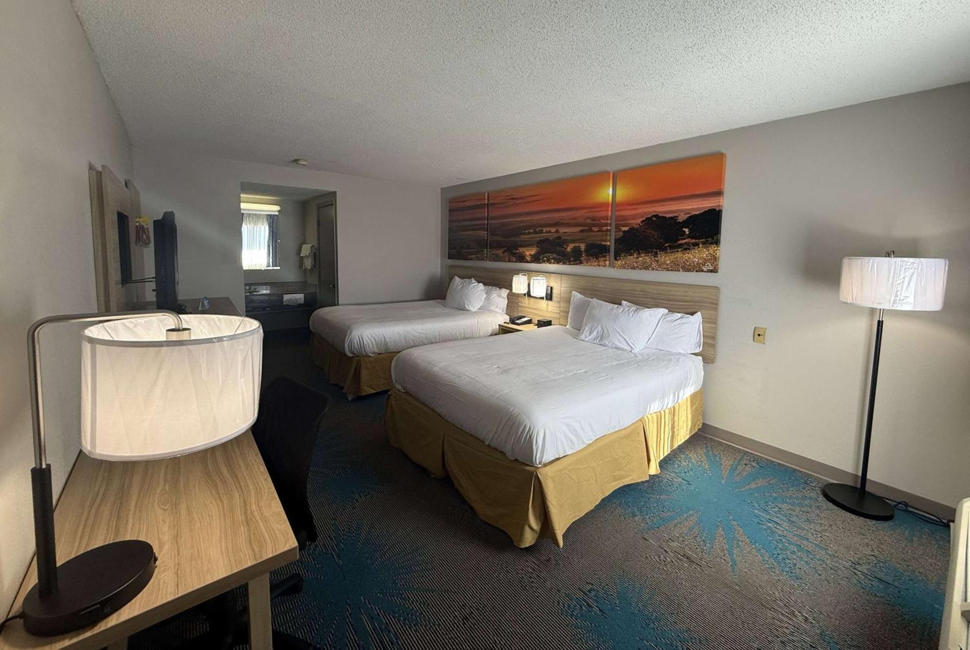 Days Inn By Wyndham Hannibal Esterno foto