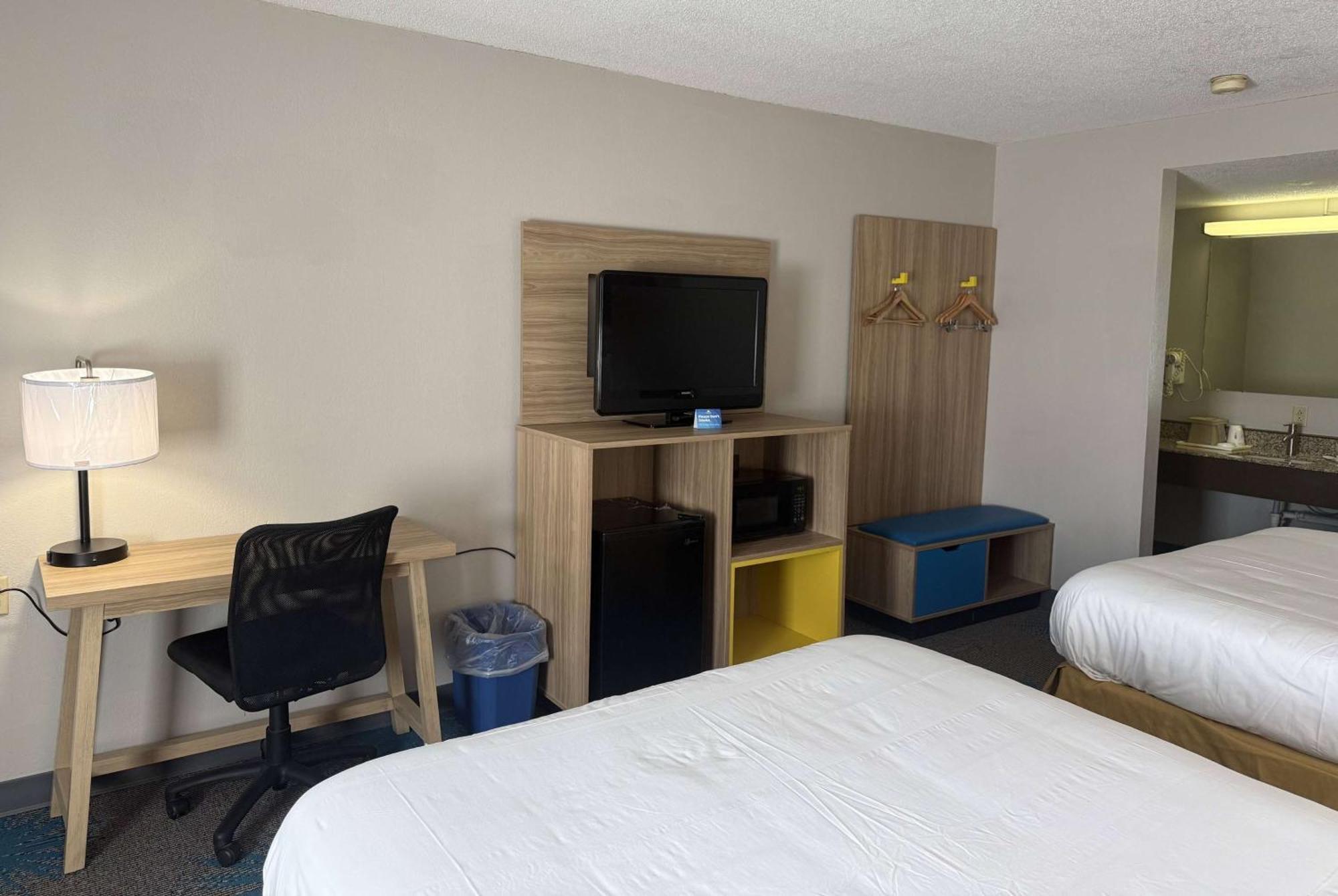 Days Inn By Wyndham Hannibal Esterno foto